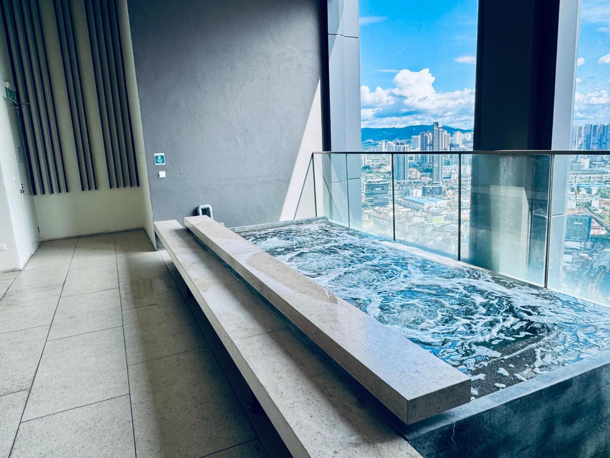 Luxury Lucentia Suites By Classy Stay Κουάλα Λουμπούρ Εξωτερικό φωτογραφία